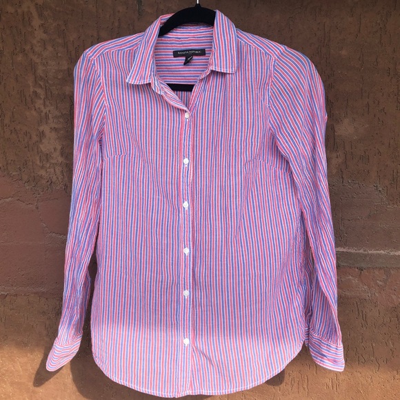 🍌 Banana Republic Striped Button-Down - Picture 3 of 6